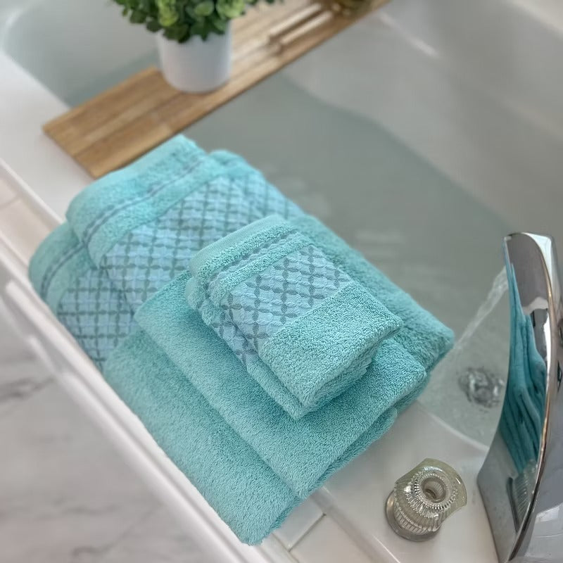 Kafthan Textile Plaid Cotton Bath Towels (Set of 4)